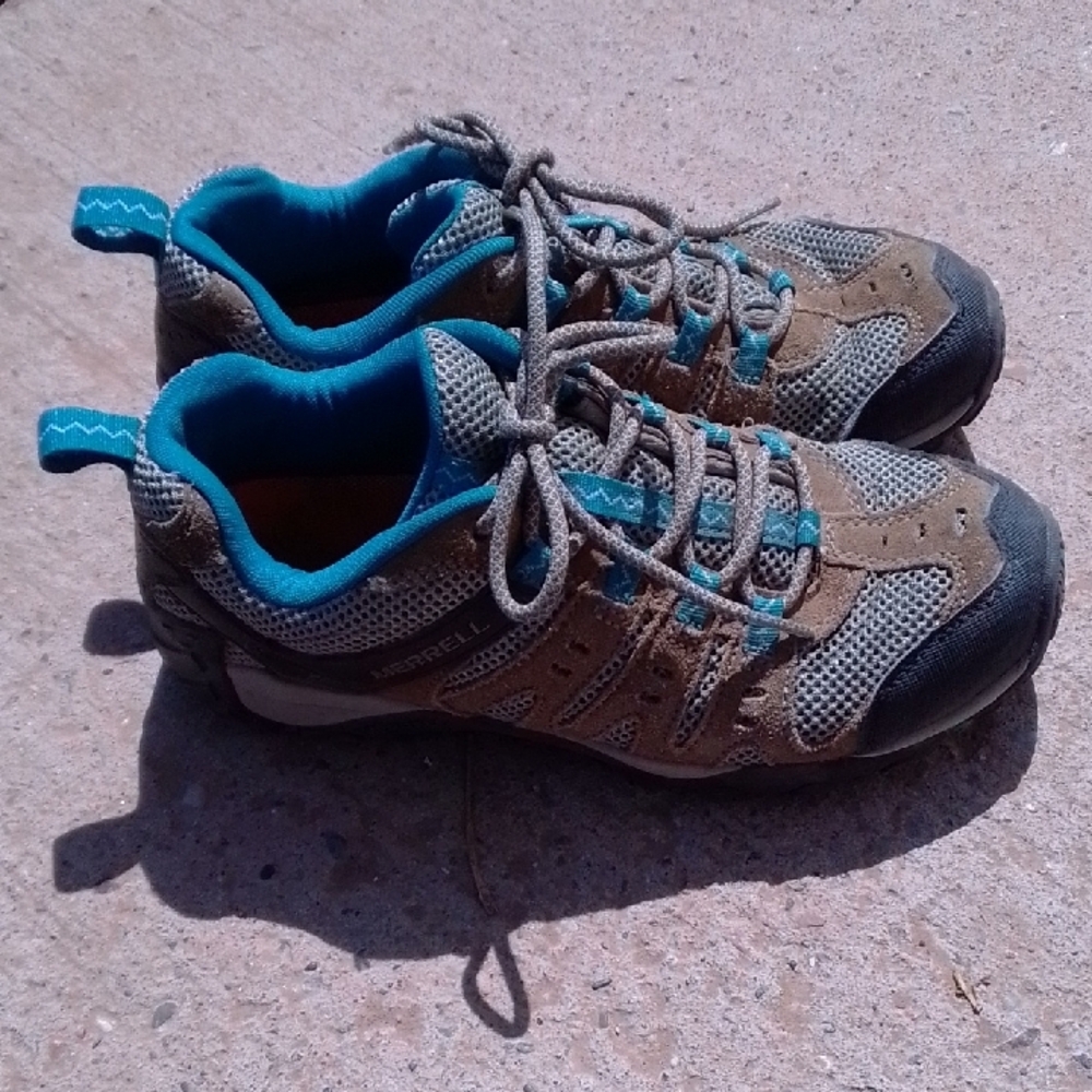 Merrell Brown and Blue Low Top Hiking Shoes 8.5